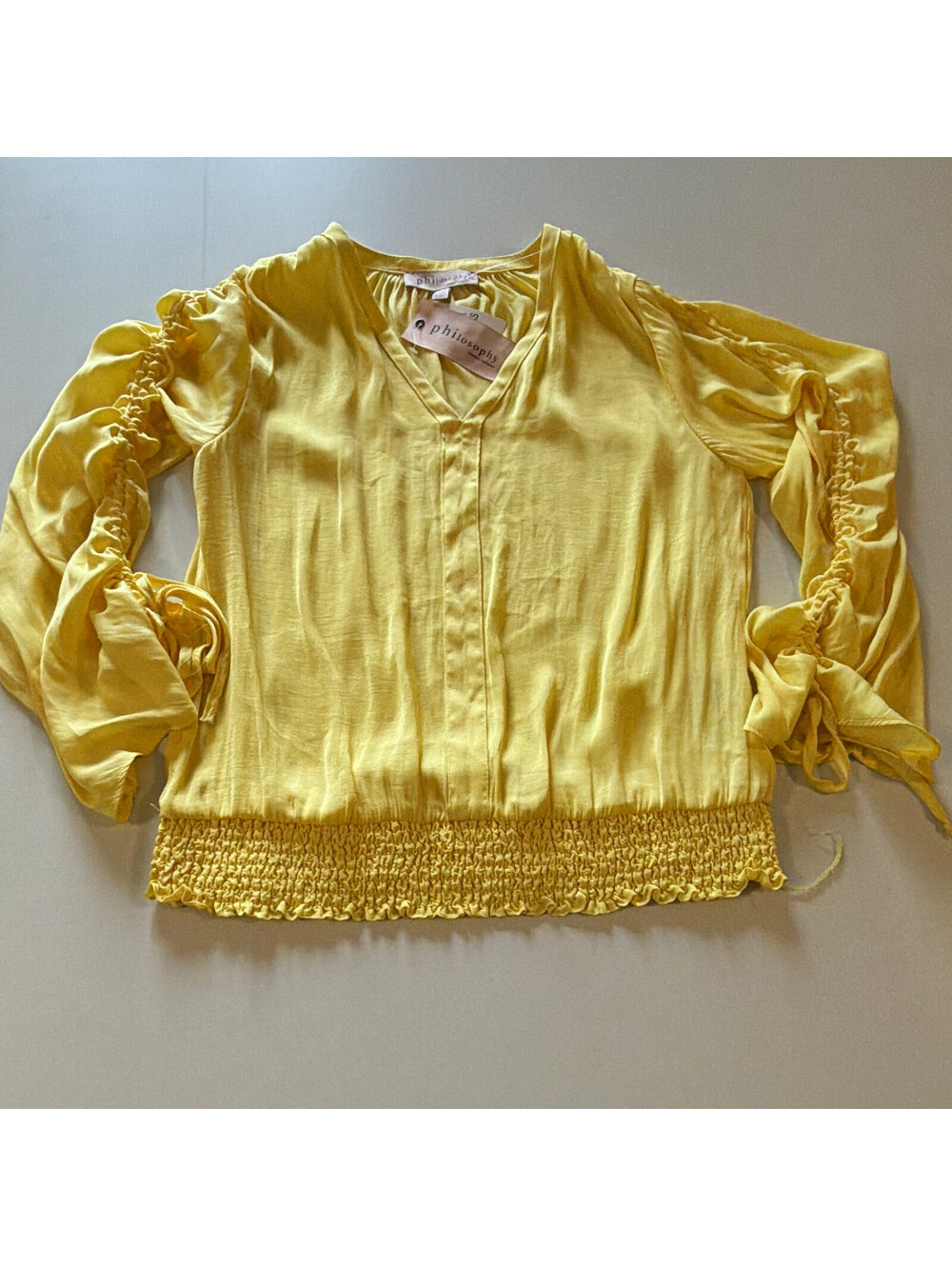 Philosophy Republic Clothing Women’s XS Yellow Chiffon V-Neck Smocked Ruffle